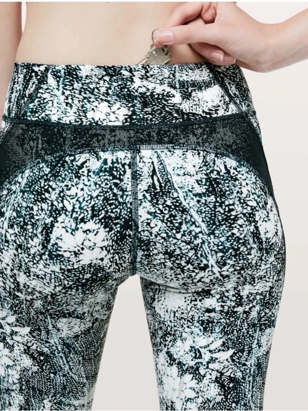 Lululemon Never Still Crop leggings sheer mesh  *21